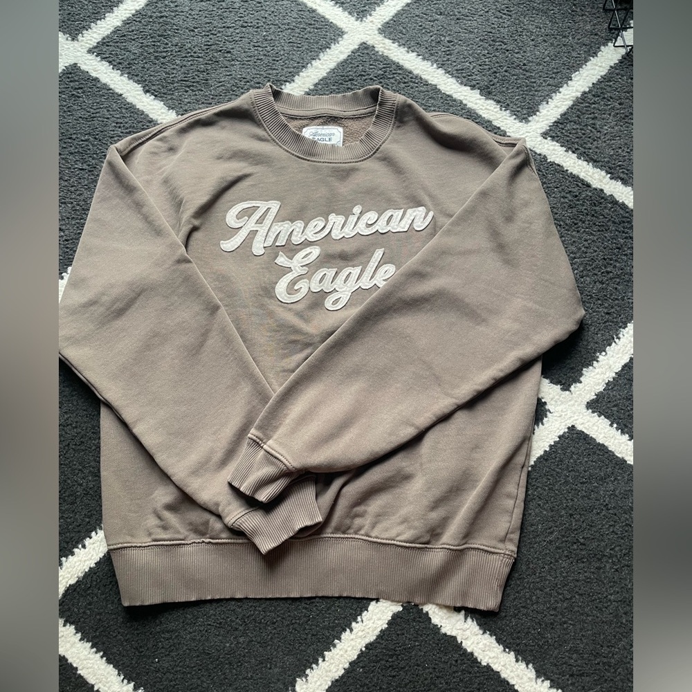 ‘American Eagle’ 🦅 Brown Cursive design Crewneck
